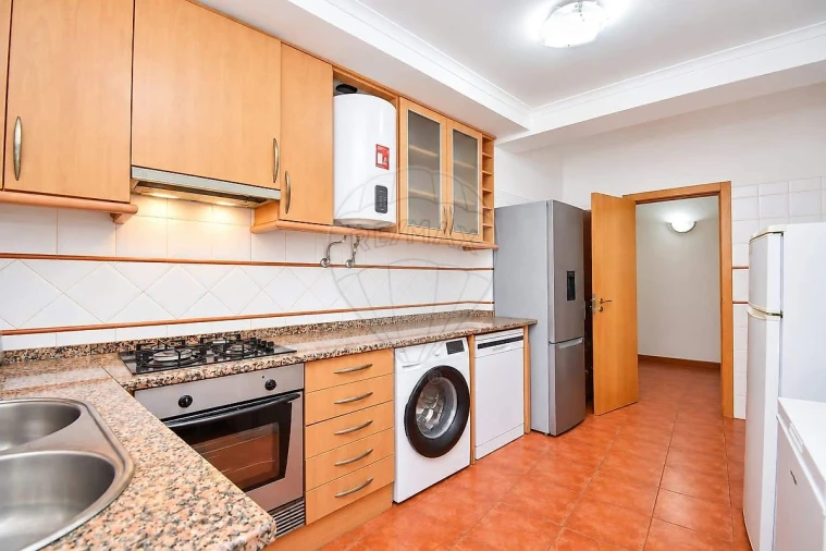 Apartamento T2 para Venda em Santo Isidoro Foto 11