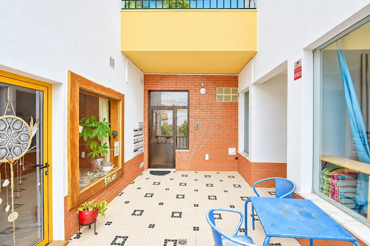 Apartamento T2 para Venda em Santo Isidoro Foto 3