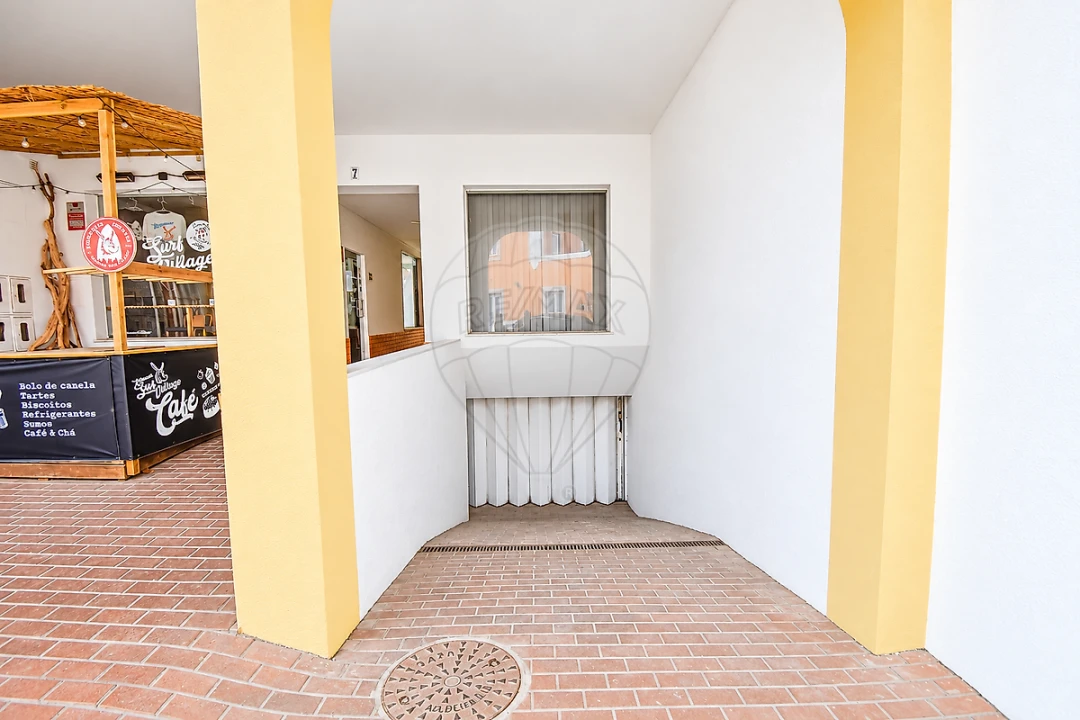 Apartamento T2 para Venda em Santo Isidoro Foto 4