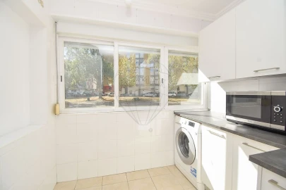 Apartamento T3 para Arrendamento em Olivais