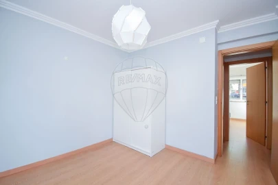 Apartamento T3 para Arrendamento em Olivais