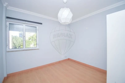 Apartamento T3 para Arrendamento em Olivais