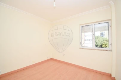 Apartamento T3 para Arrendamento em Olivais