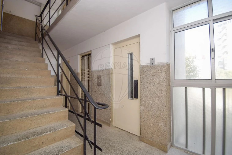 Apartamento T3 para Arrendamento em Olivais Foto 18