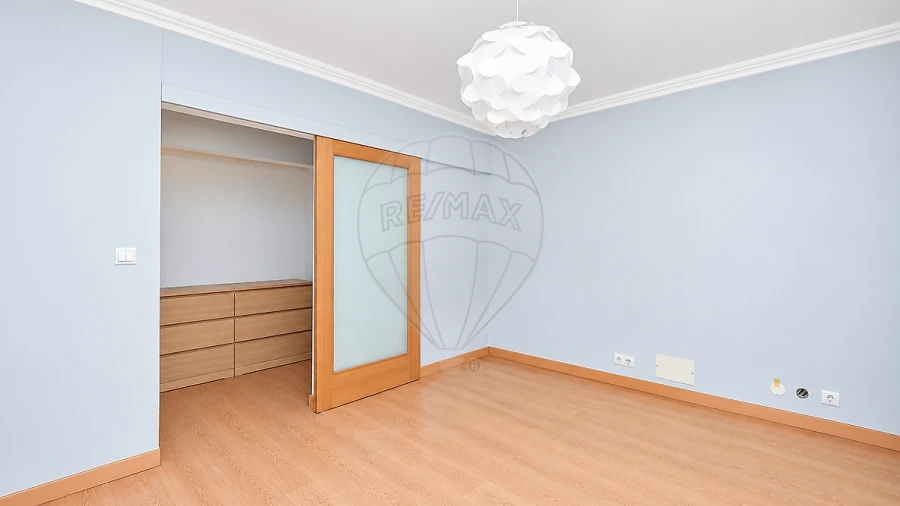 Apartamento T3 para Arrendamento em Olivais