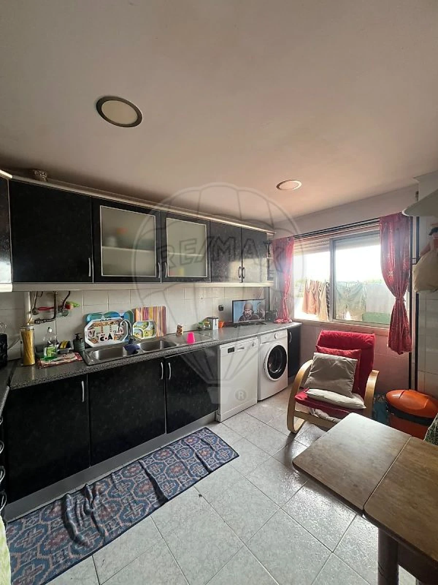 Apartamento T2 para Venda em Seixal, Arrentela e Aldeia de Paio Pires Foto 3