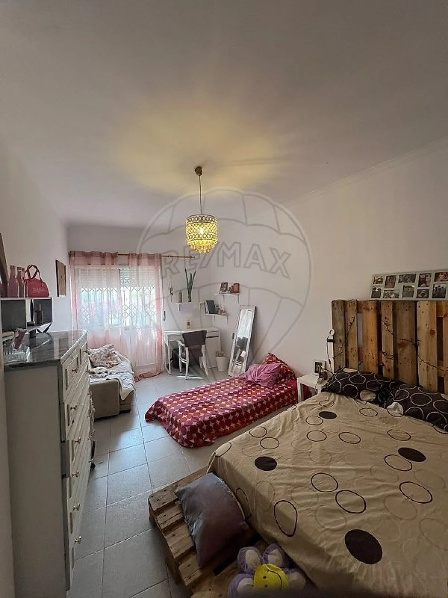 Apartamento T2 para Venda em Seixal, Arrentela e Aldeia de Paio Pires Foto 4