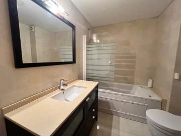 Apartamento T2 para Venda em Camarate, Unhos e Apelação
