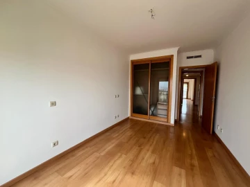 Apartamento T2 para Venda em Camarate, Unhos e Apelação