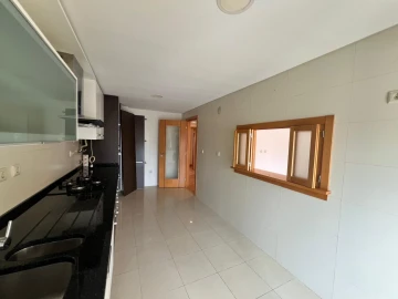 Apartamento T2 para Venda em Camarate, Unhos e Apelação