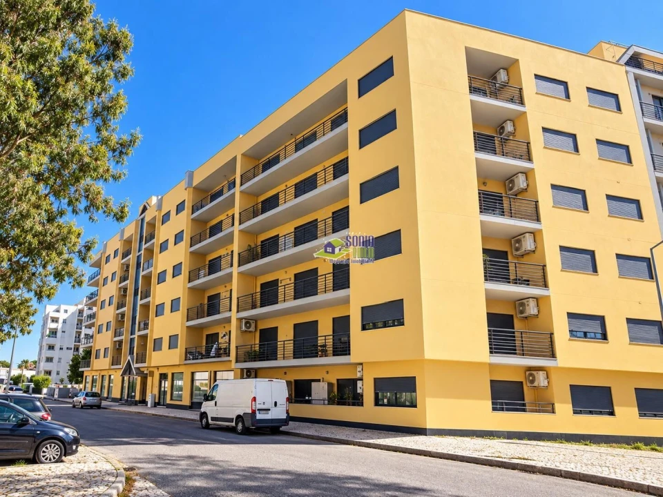 Apartamento T2 para Venda em Armação de Pera Foto 1