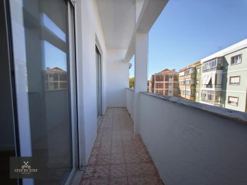 Apartamento T2 para Venda em Venteira