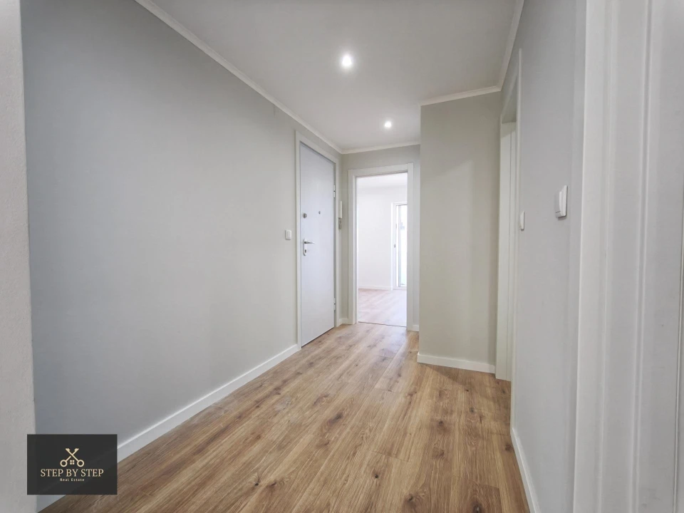 Apartamento T2 para Venda em Venteira Foto 16