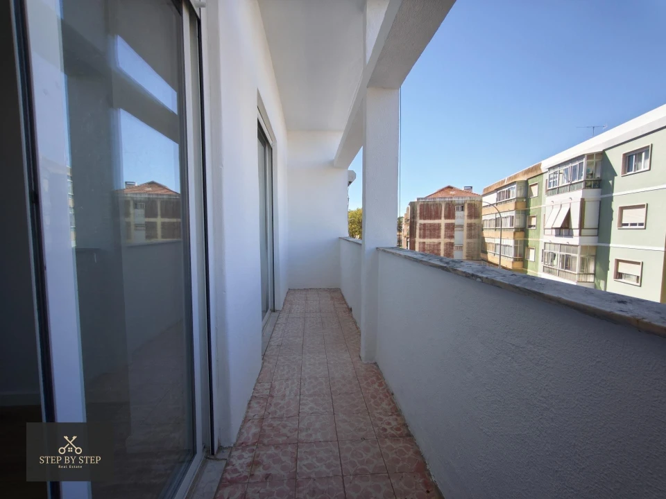 Apartamento T2 para Venda em Venteira Foto 21