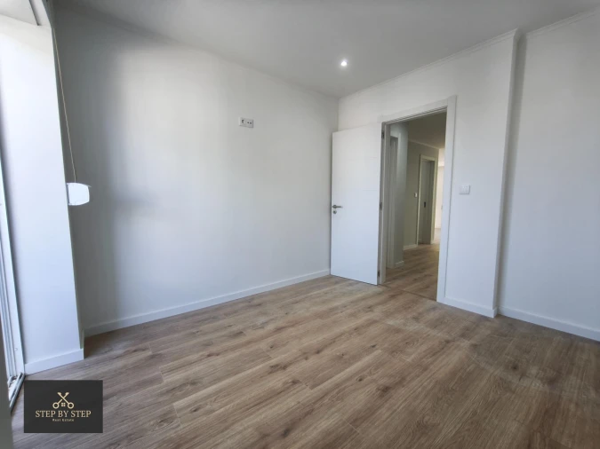 Apartamento T2 para Venda em Venteira Foto 25