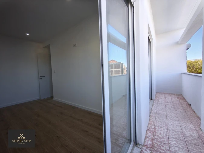 Apartamento T2 para Venda em Venteira Foto 27