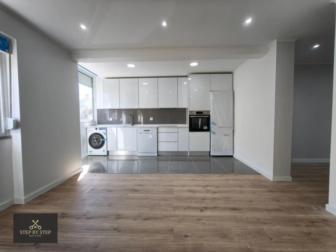 Apartamento T2 para Venda em Venteira Foto 8