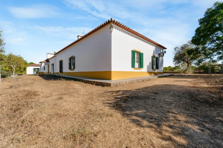 Moradia T4 para Venda em Bacelo e Senhora da Saúde Foto 7