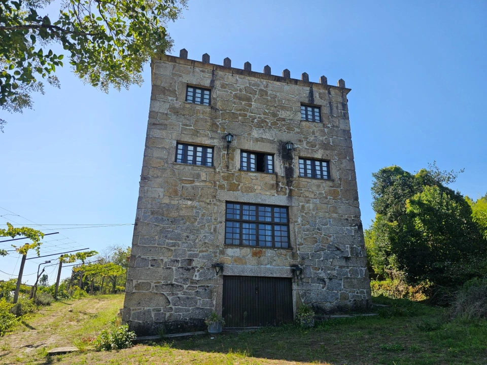 Moradia T10 para Venda em Coucieiro Foto 11
