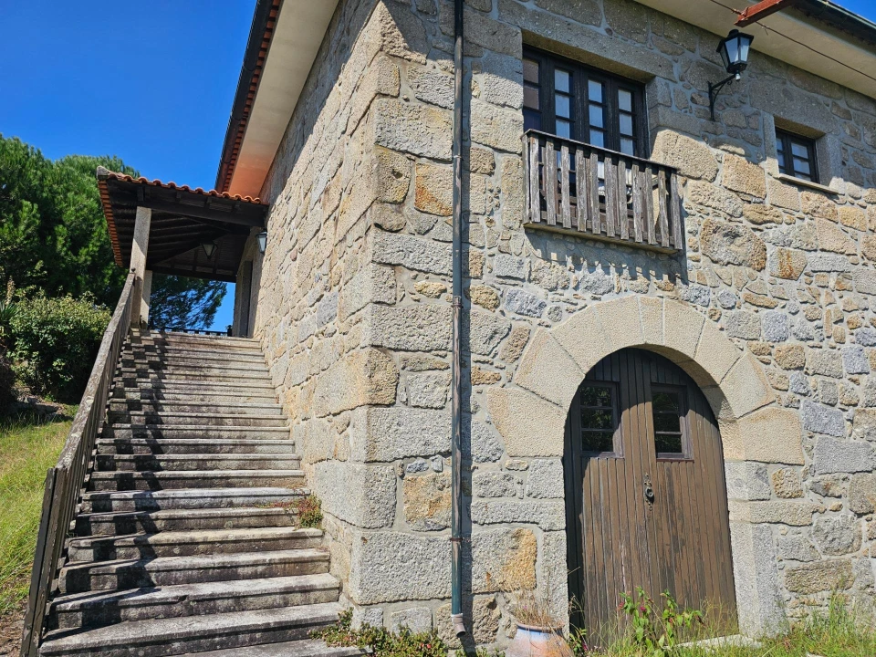Moradia T10 para Venda em Coucieiro Foto 13