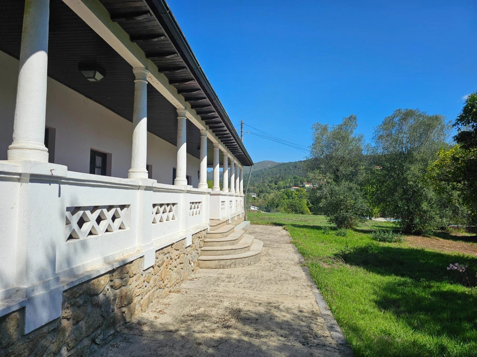 Moradia T10 para Venda em Coucieiro Foto 18