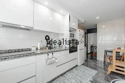 Apartamento T3 para Venda em Real, Dume e Semelhe