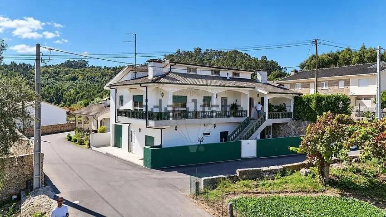 Moradia T3 para Venda em Selho São Lourenço e Gominhães Foto 2
