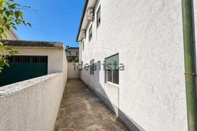 Moradia T3 para Venda em Selho São Lourenço e Gominhães