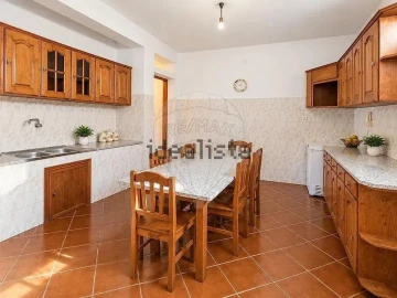Moradia T3 para Venda em Selho São Lourenço e Gominhães