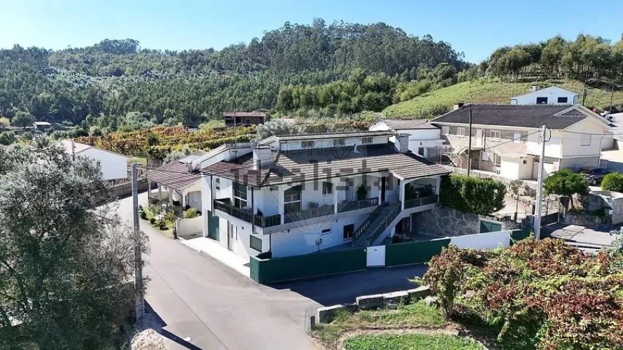 Moradia T3 para Venda em Selho São Lourenço e Gominhães Foto 36