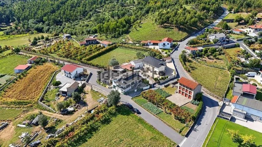 Moradia T3 para Venda em Selho São Lourenço e Gominhães Foto 39