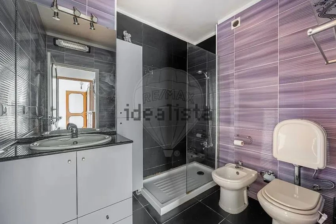 Apartamento T1 para Venda em Paranhos Foto 11