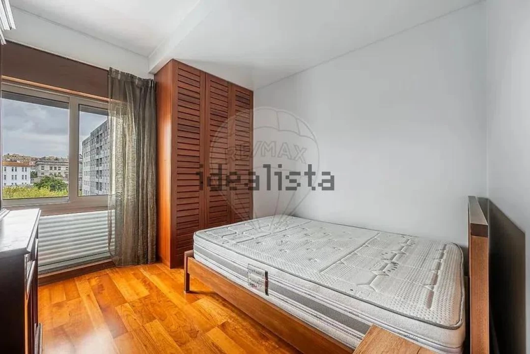 Apartamento T1 para Venda em Paranhos Foto 14