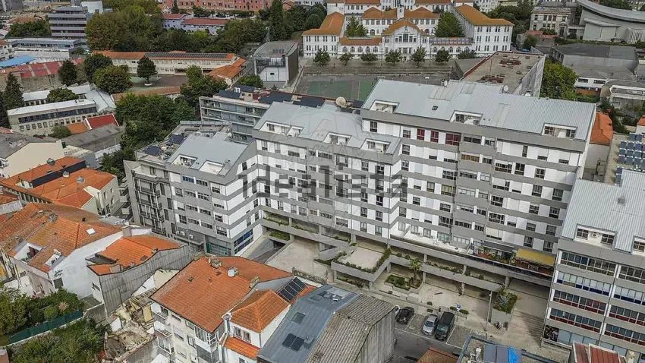 Apartamento T1 para Venda em Paranhos Foto 3