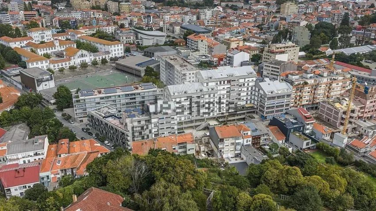 Apartamento T1 para Venda em Paranhos Foto 4