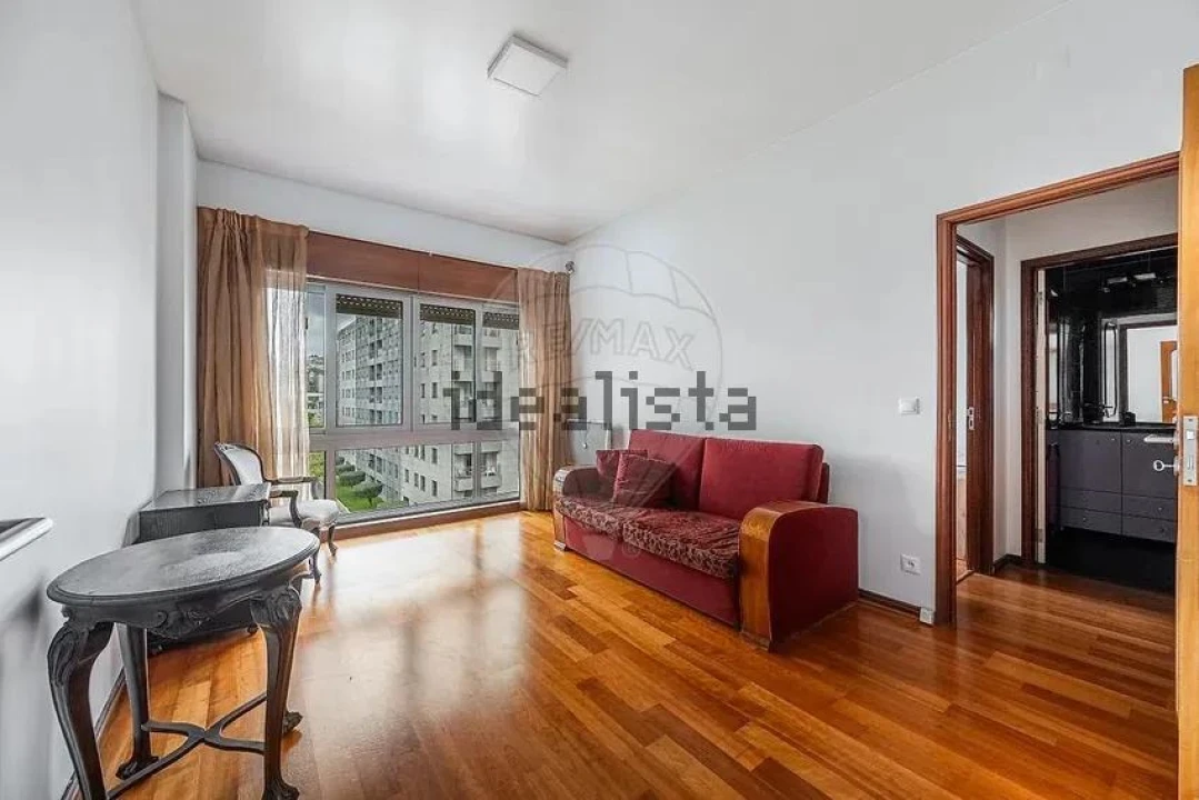 Apartamento T1 para Venda em Paranhos Foto 9