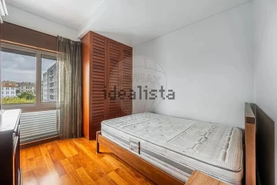 Apartamento T1 para Venda em Paranhos