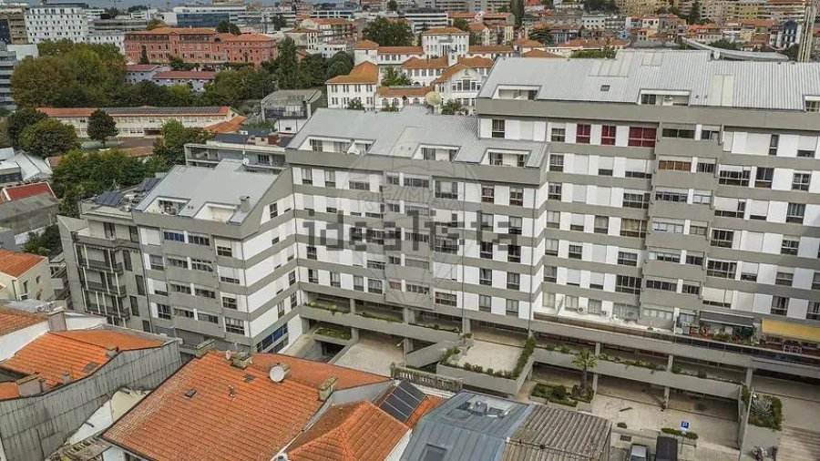 Apartamento T1 para Venda em Paranhos Foto 5
