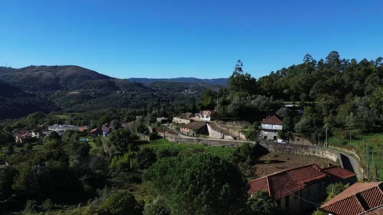 Moradia T4 para Venda em Bouro (Santa Maria) Foto 39