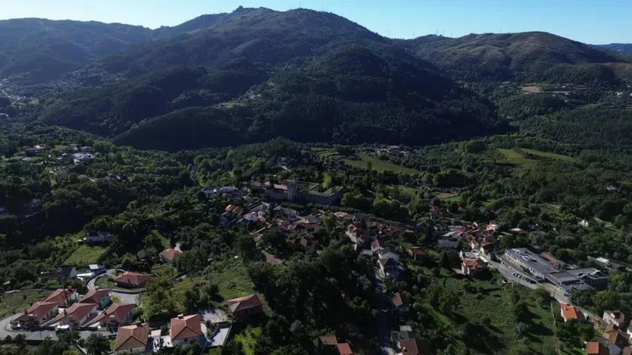 Moradia T4 para Venda em Bouro (Santa Maria) Foto 41