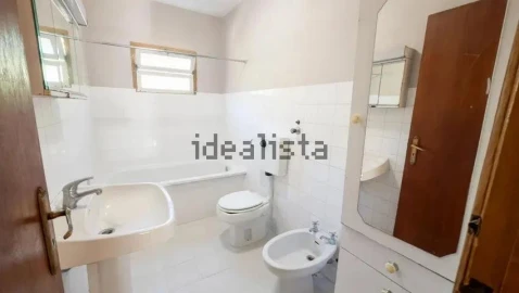 Moradia T4 para Venda em Bouro (Santa Maria)