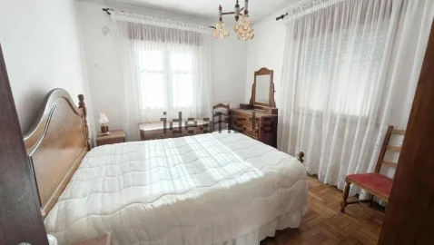 Moradia T4 para Venda em Bouro (Santa Maria)