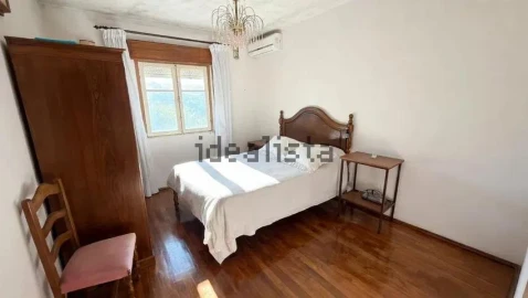 Moradia T4 para Venda em Bouro (Santa Maria)