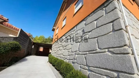 Moradia T4 para Venda em Bouro (Santa Maria)
