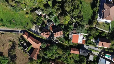 Moradia T4 para Venda em Bouro (Santa Maria)