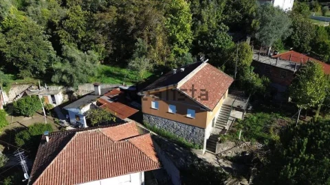 Moradia T4 para Venda em Bouro (Santa Maria)
