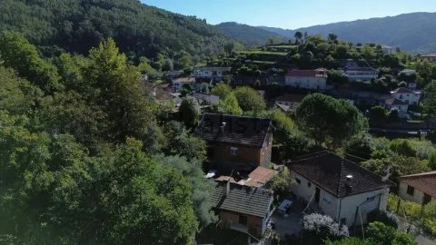 Moradia T4 para Venda em Bouro (Santa Maria)