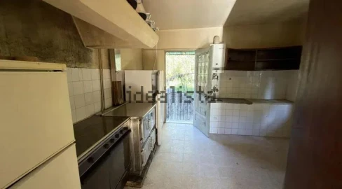 Moradia T4 para Venda em Bouro (Santa Maria)