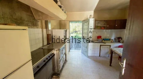 Moradia T4 para Venda em Bouro (Santa Maria)