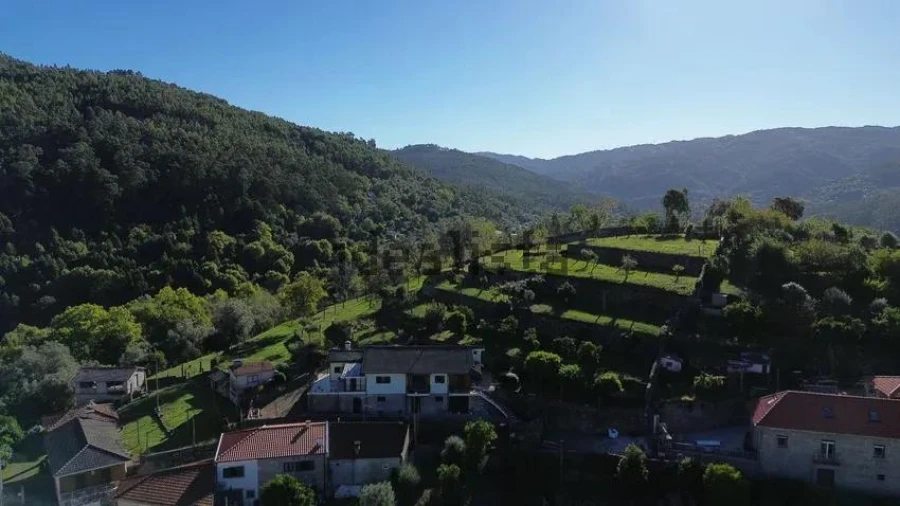 Moradia T4 para Venda em Bouro (Santa Maria) Foto 40